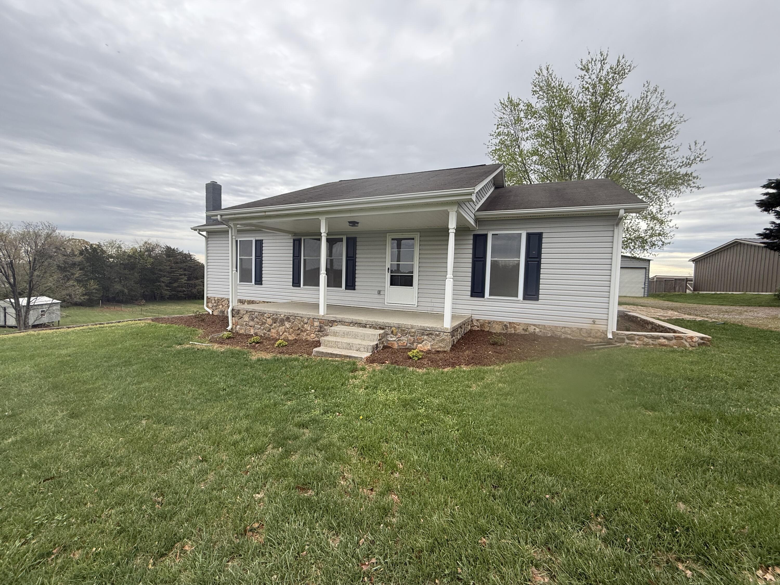 2487 Alean Road Wirtz, VA 24184 - Photo 5 of 28 IMG_5716