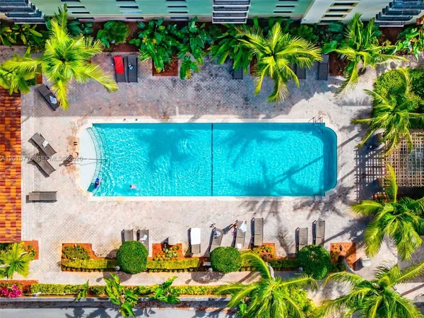 $1,900 | 1900 Van Buren Street, Unit 112B, Hollywood, FL 33020