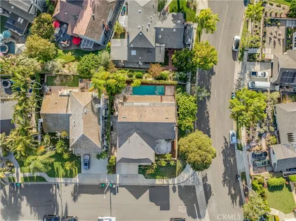 $2,085,000 | 2751 Canary Drive, Costa Mesa, CA 92626