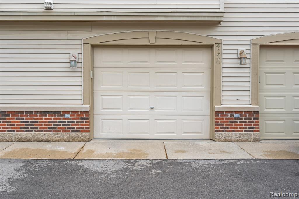 4130 Hampton Ridge Boulevard, Unit 63 Howell, MI 48843 - Photo 5 of 32