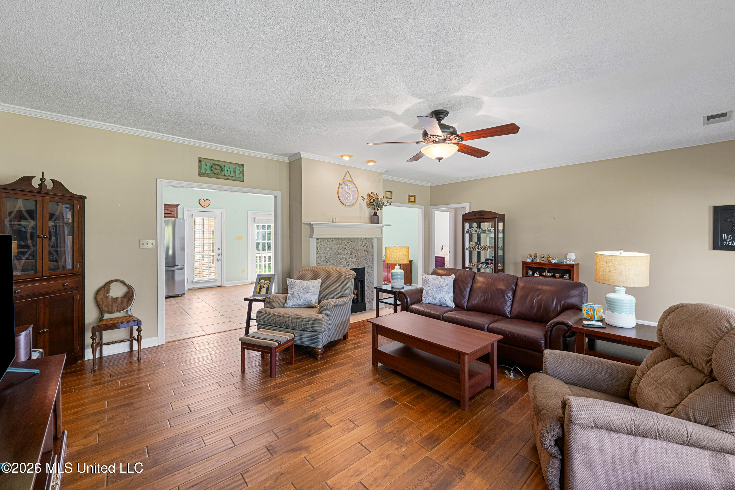 127 West Sweetwater Road Byhalia, MS 38611 - Photo 6 of 25 Updated Flooring