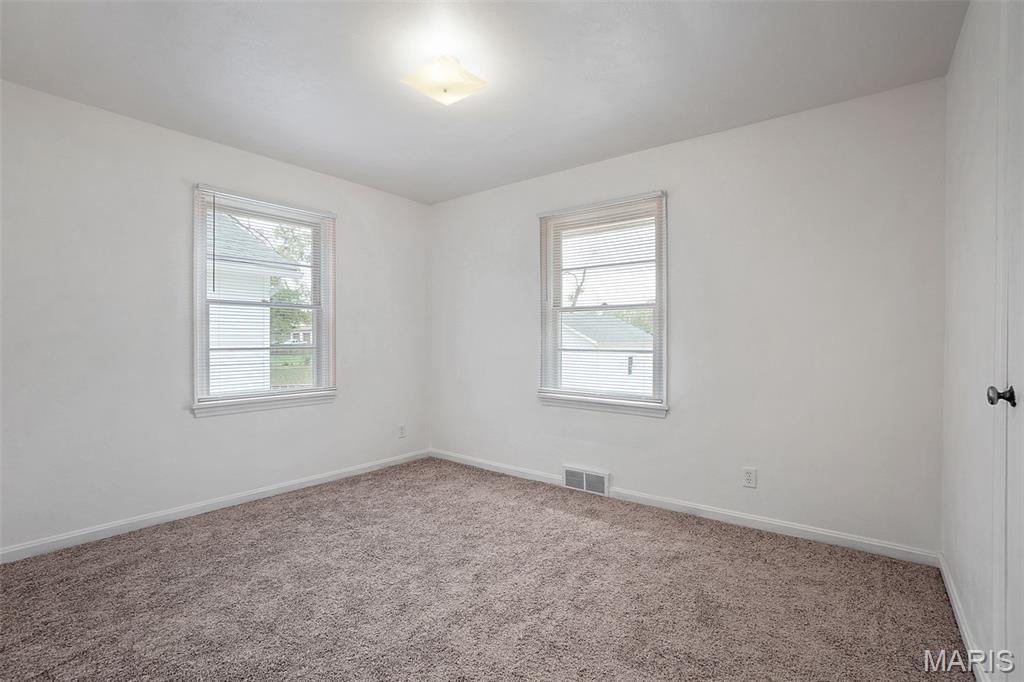 316 Harding Avenue Maryland Heights, MO 63043 - Photo 11 of 25