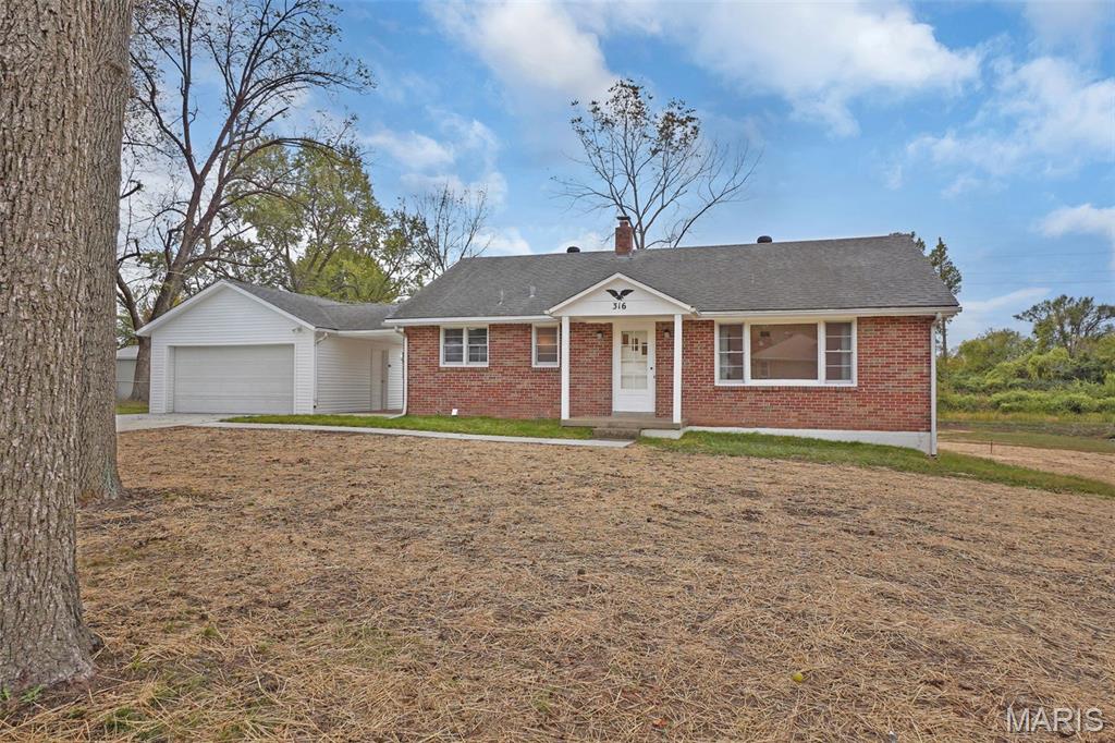 316 Harding Avenue Maryland Heights, MO 63043 - Photo 2 of 25