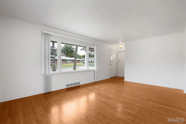 $360,000 | 316 Harding Avenue, Maryland Heights, MO 63043