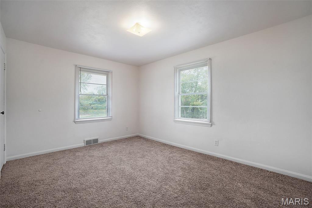 316 Harding Avenue Maryland Heights, MO 63043 - Photo 9 of 25