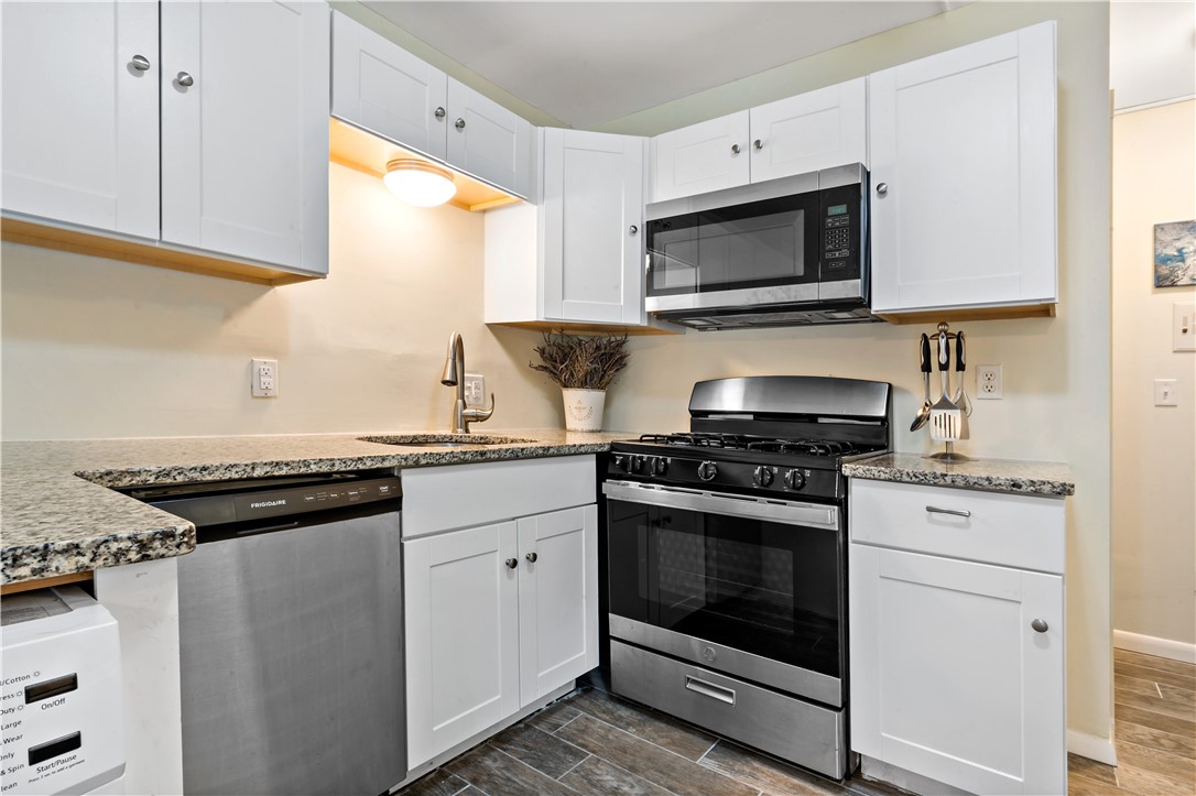 3940 Post Road, Unit 30 Warwick, RI 02886 - Photo 9 of 19
