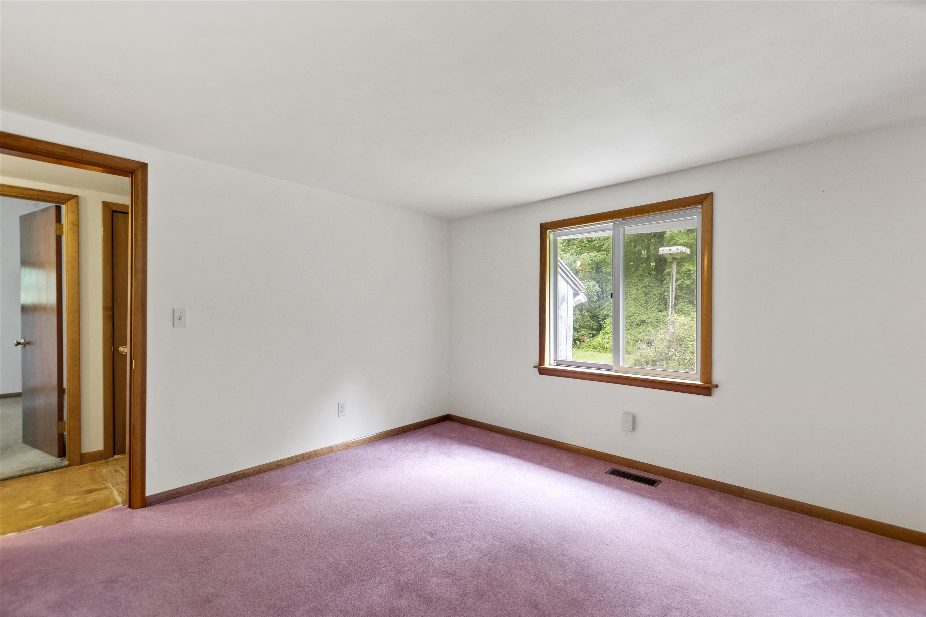 1729 Old West Road Arlington, VT 05250 - Photo 19 of 40 Gallery Image 19