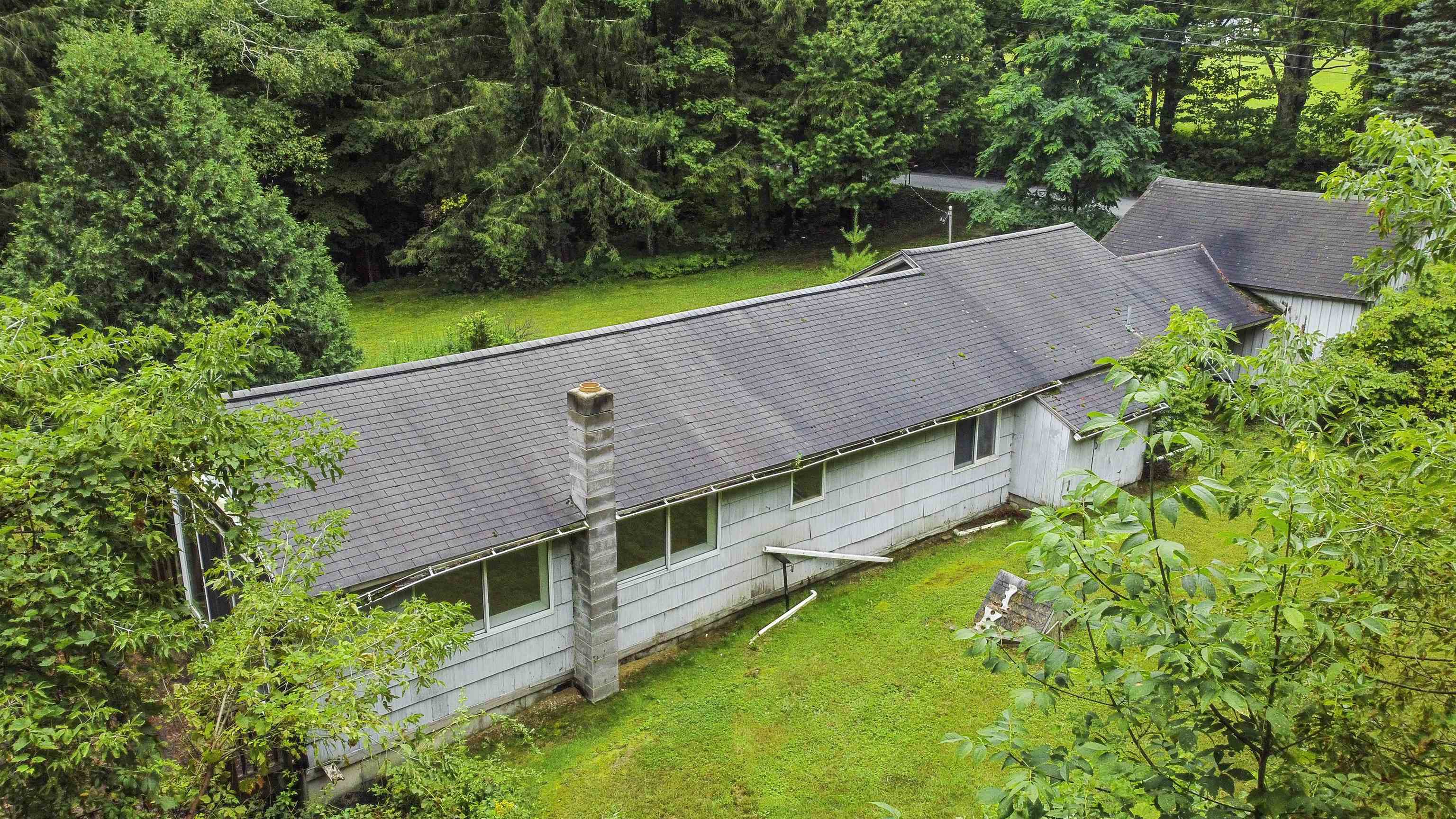 1729 Old West Road Arlington, VT 05250 - Photo 5 of 40 Gallery Image 5