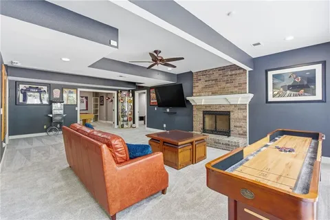 $899,950 | 4407 North Mulberry Drive, Kansas City, MO 64116