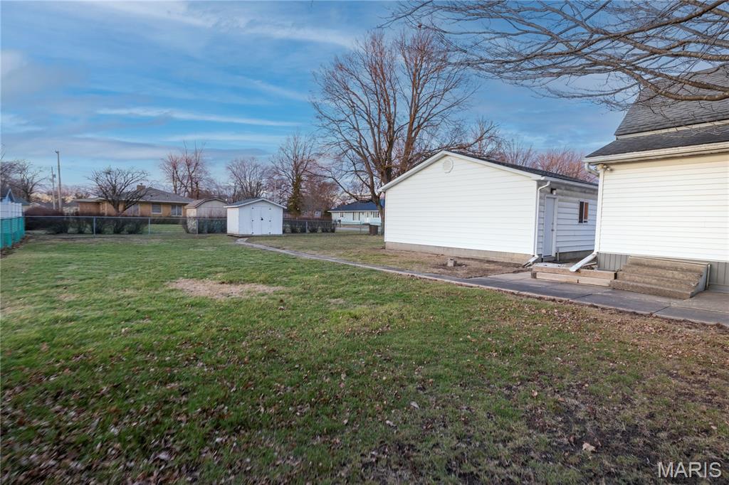 302 South O'Bannon Street Raymond, IL 62560 - Photo 6 of 28