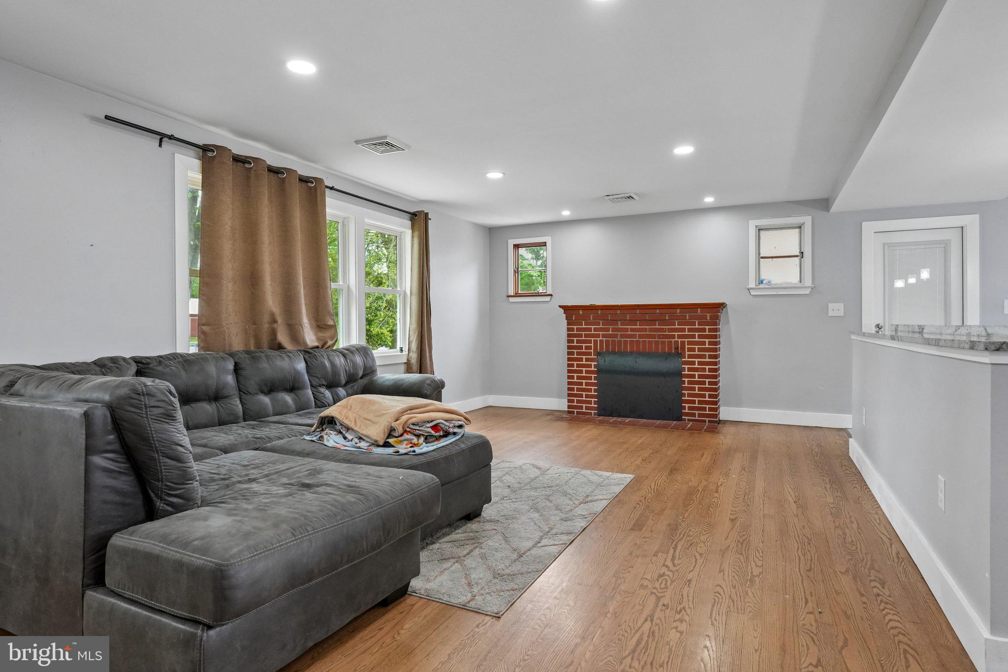 3 Lakeside Lane Carneys Point, NJ 08069 - Photo 6 of 23 Gallery Image 6