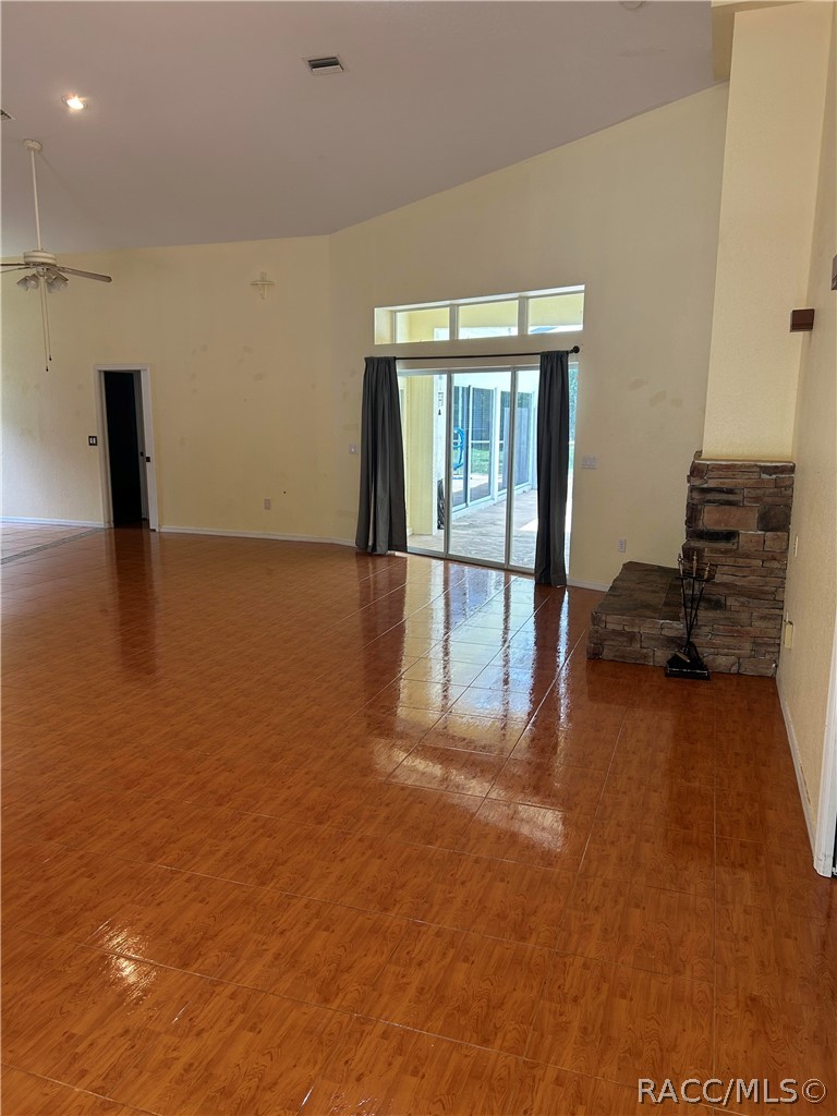 1229 East Rockefeller Lane Hernando, FL 34442 - Photo 2 of 7