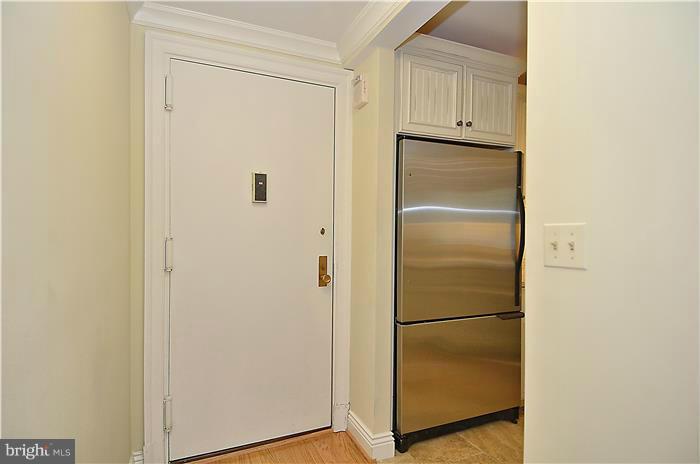 5225 Pooks Hill Road, Unit 103S Bethesda, MD 20814 - Photo 3 of 23 Interior (General)