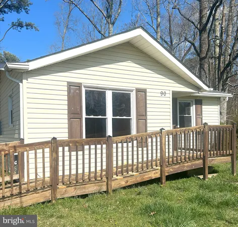 $1,450 | 90 Charles Way, Colonial Beach, VA 22443