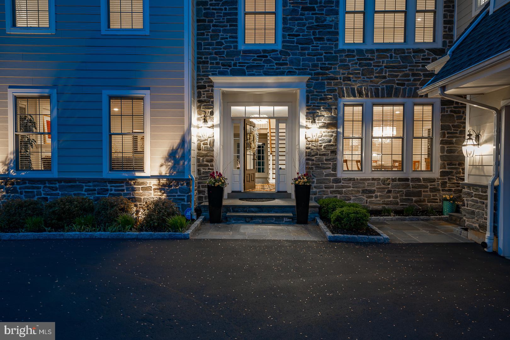 792 North Wayne Avenue Wayne, PA 19087 - Photo 48 of 53 Front entry