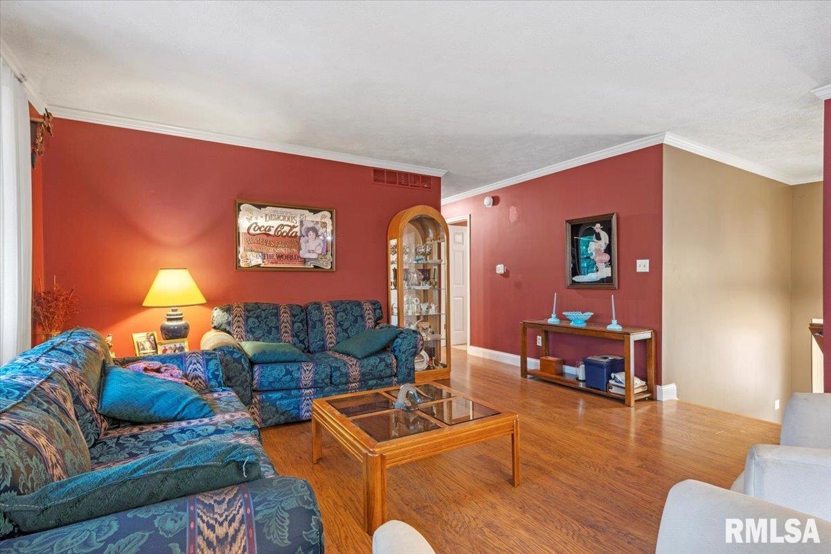 1913 Croydon Drive Springfield, IL 62703 - Photo 8 of 34