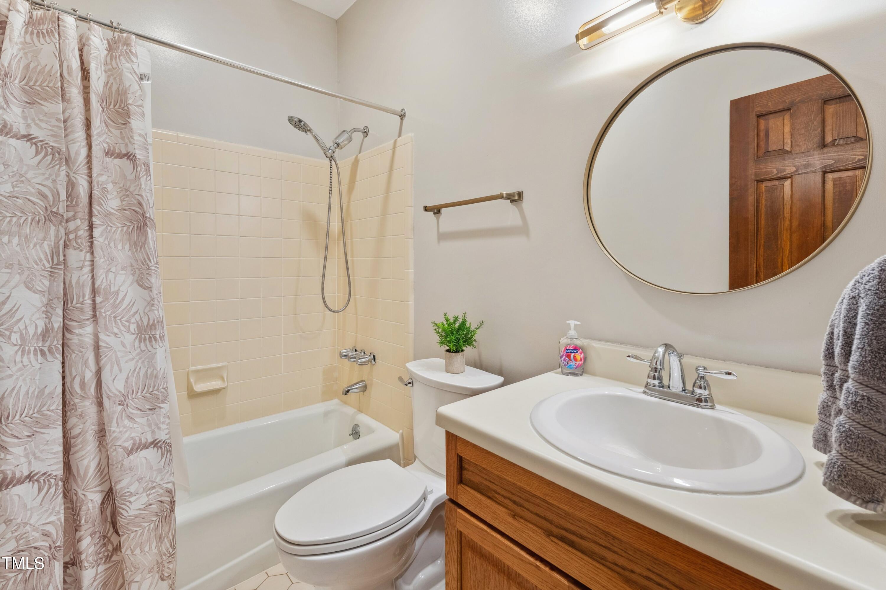 918 Albany Court Raleigh, NC 27615 - Photo 14 of 24 ONE_3971