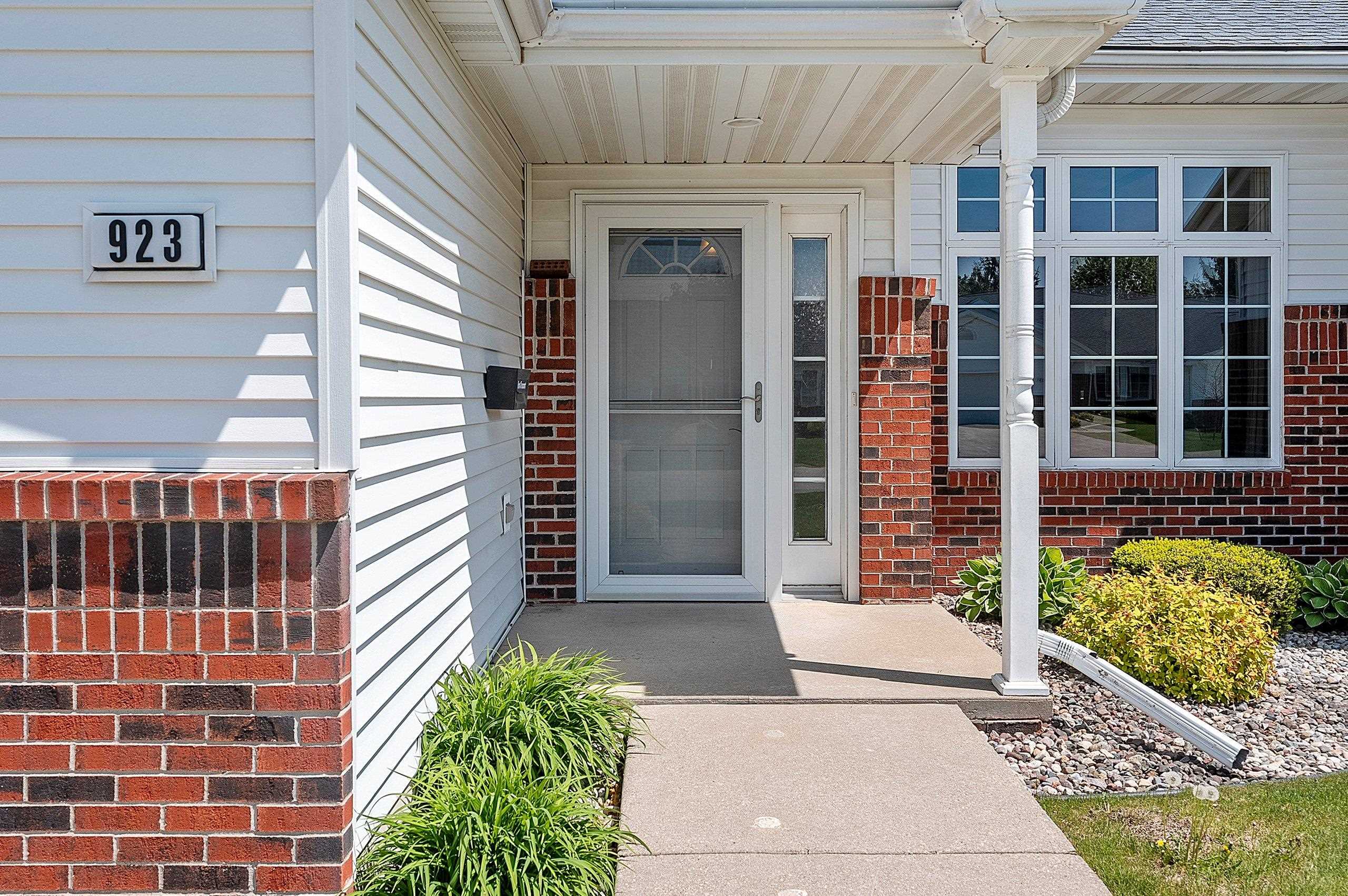 923 Windtree Drive Appleton, WI 54914 - Photo 9 of 54