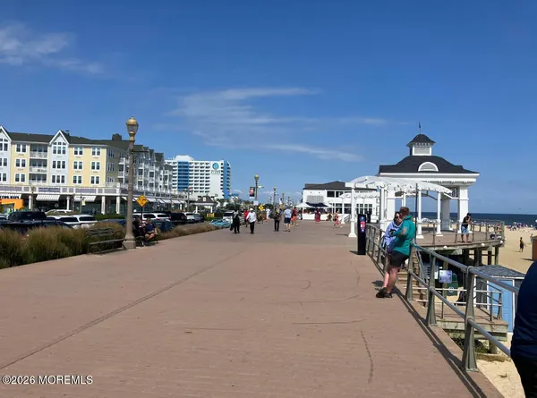 $3,600 | 464 2nd Avenue, Unit 2, Long Branch, NJ 07740