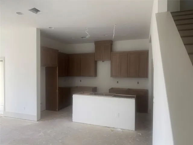 $376,900 | 4009 Buffalo Moon Drive, Houston, TX 77045