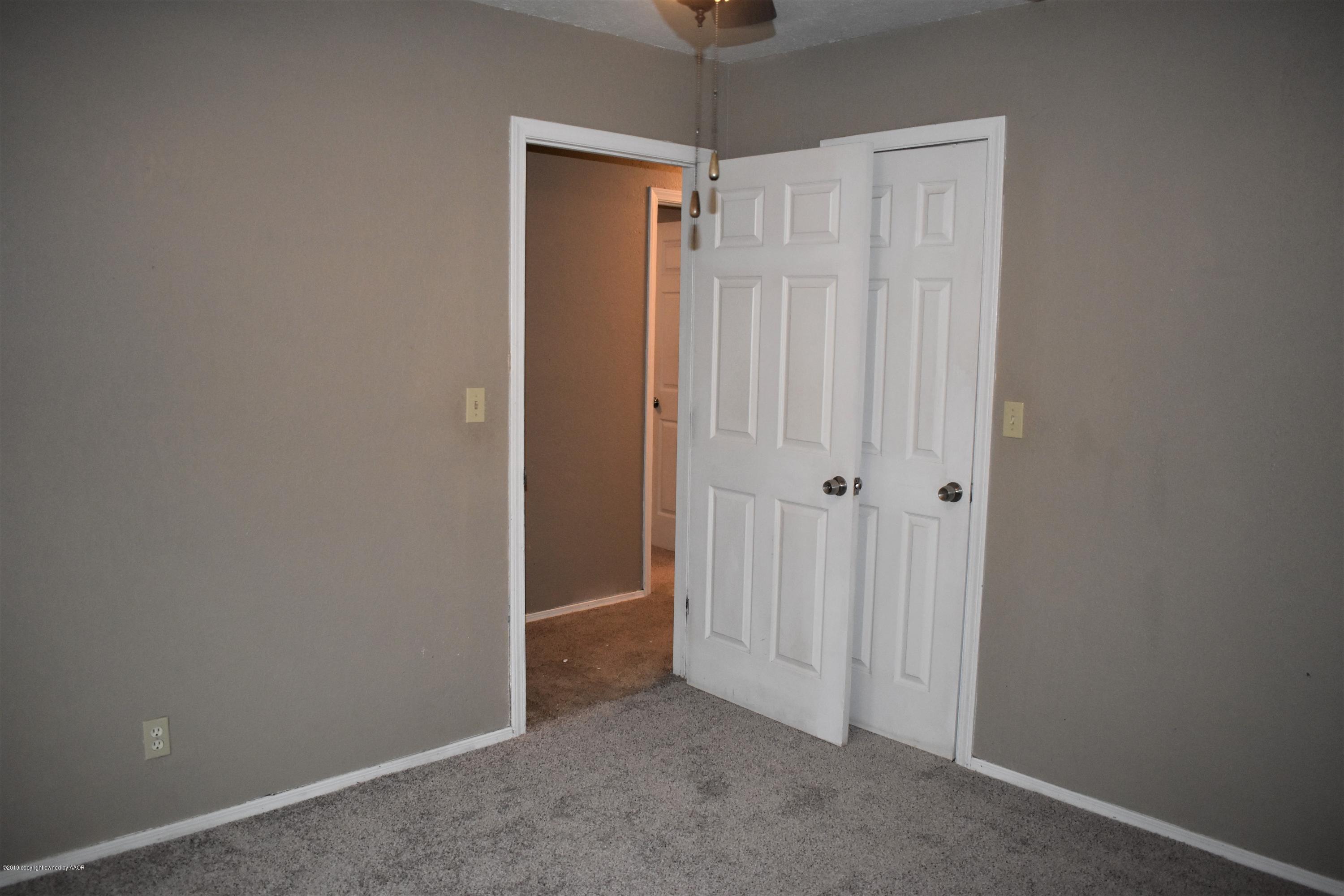 7902 Gerald Drive Amarillo, TX 79121 - Photo 8 of 17 a view of a small space