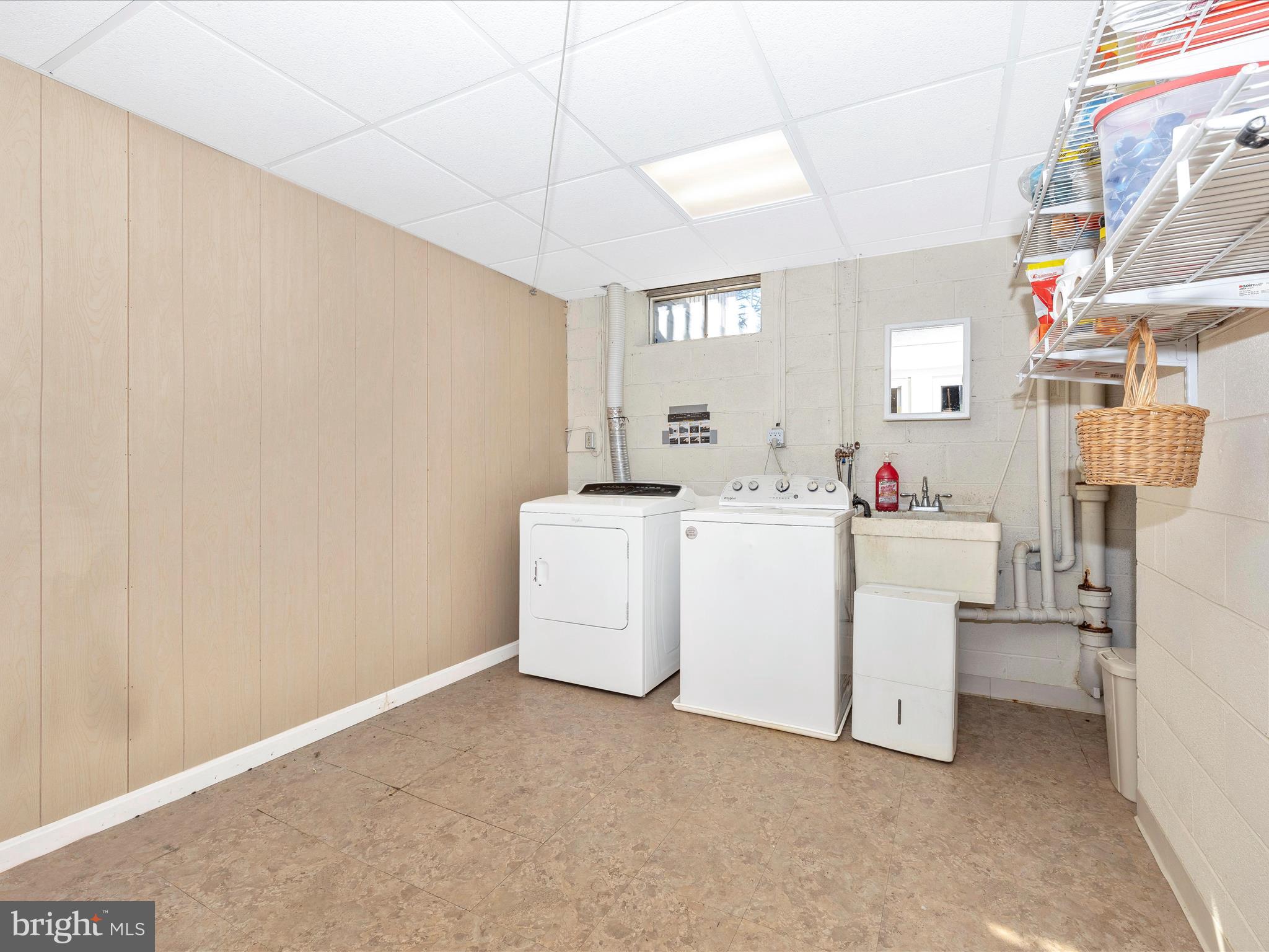 25204 Frederick Road Clarksburg, MD 20871 - Photo 41 of 58 a utility room with dryer and washer