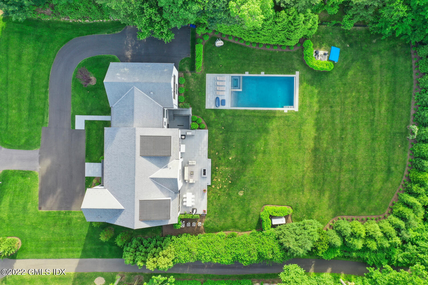 11 Turner Drive Greenwich, CT 06831 - Photo 29 of 35 an aerial view of a house