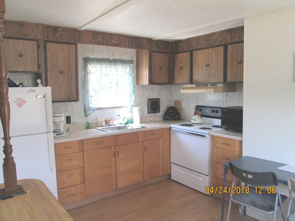 898 Claybrook Road Canaan, VT 05903 - Photo 5 of 28