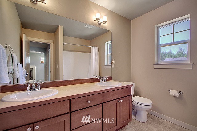 3528 232nd Street Southeast Bothell, WA 98021 - Photo 13 of 15