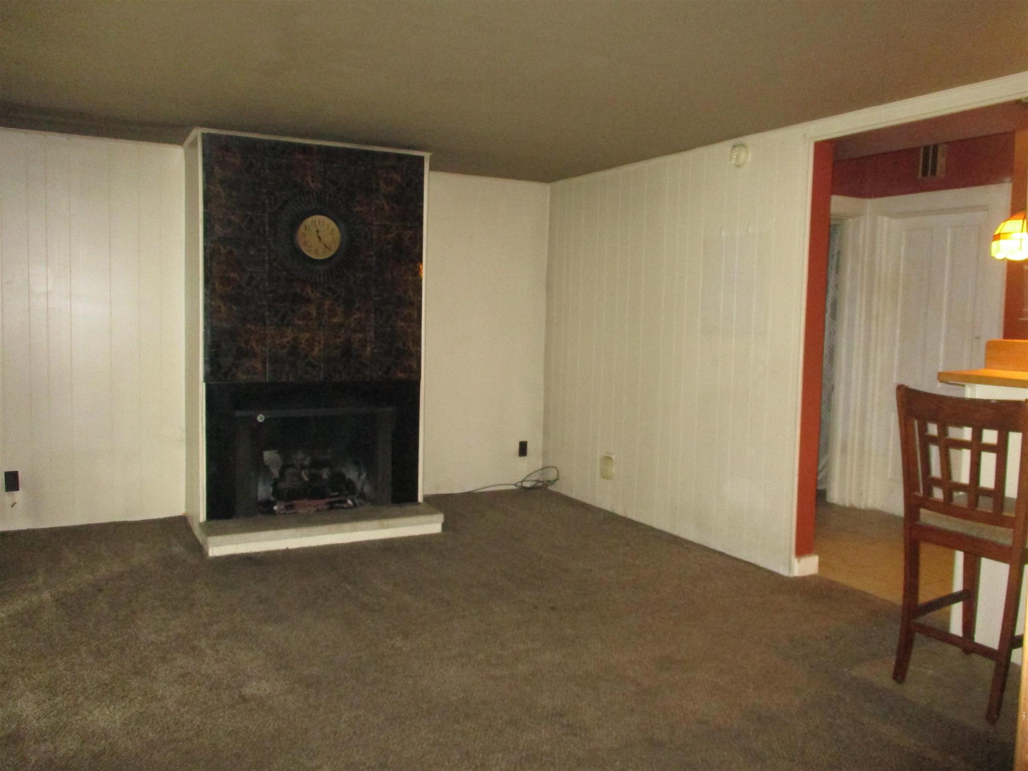 121 West 3rd Street Rochester, IN 46975 - Photo 7 of 11 Gallery Image 7