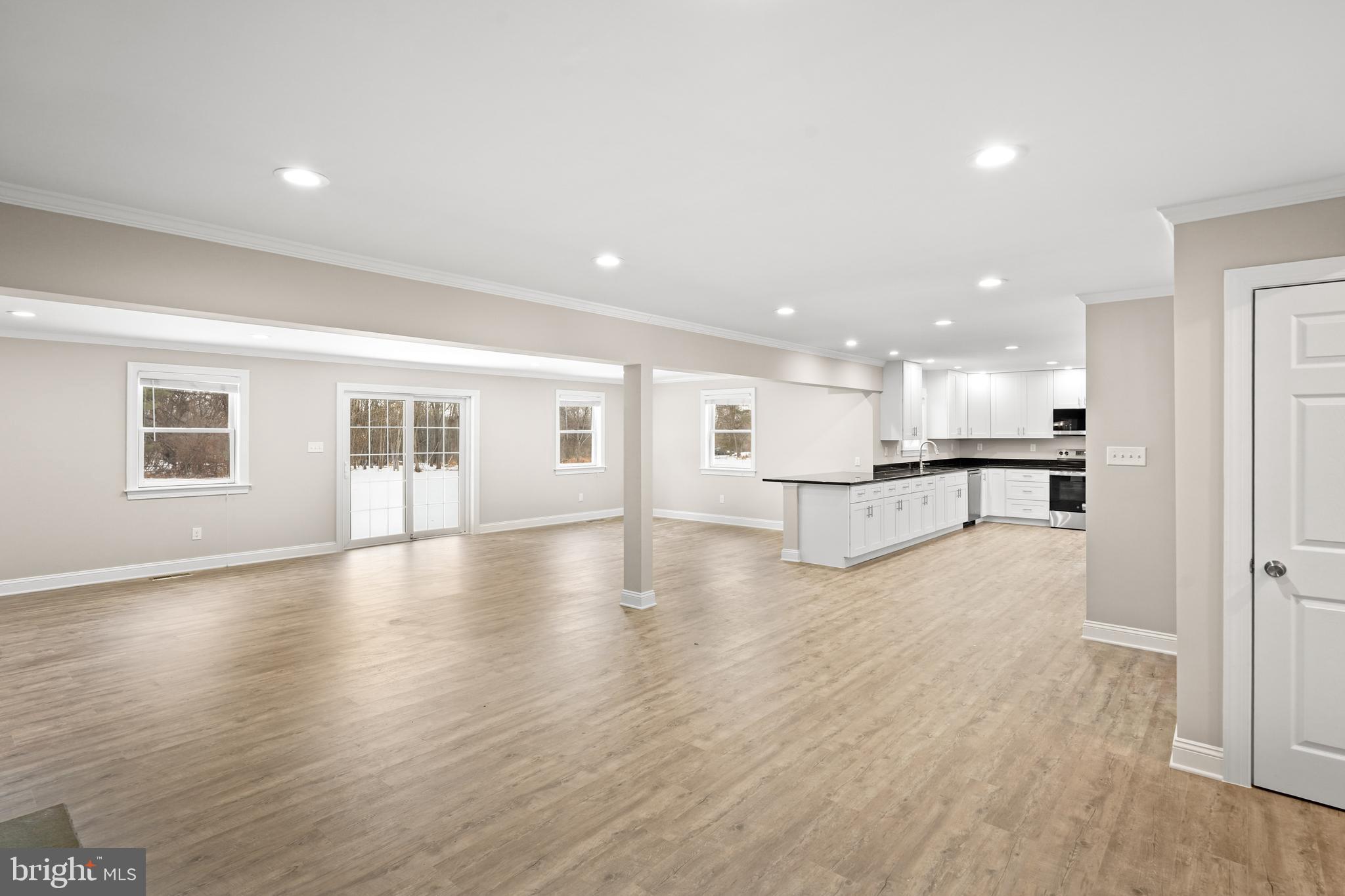 3415 Jennings Chapel Road Woodbine, MD 21797 - Photo 9 of 54 Living Room