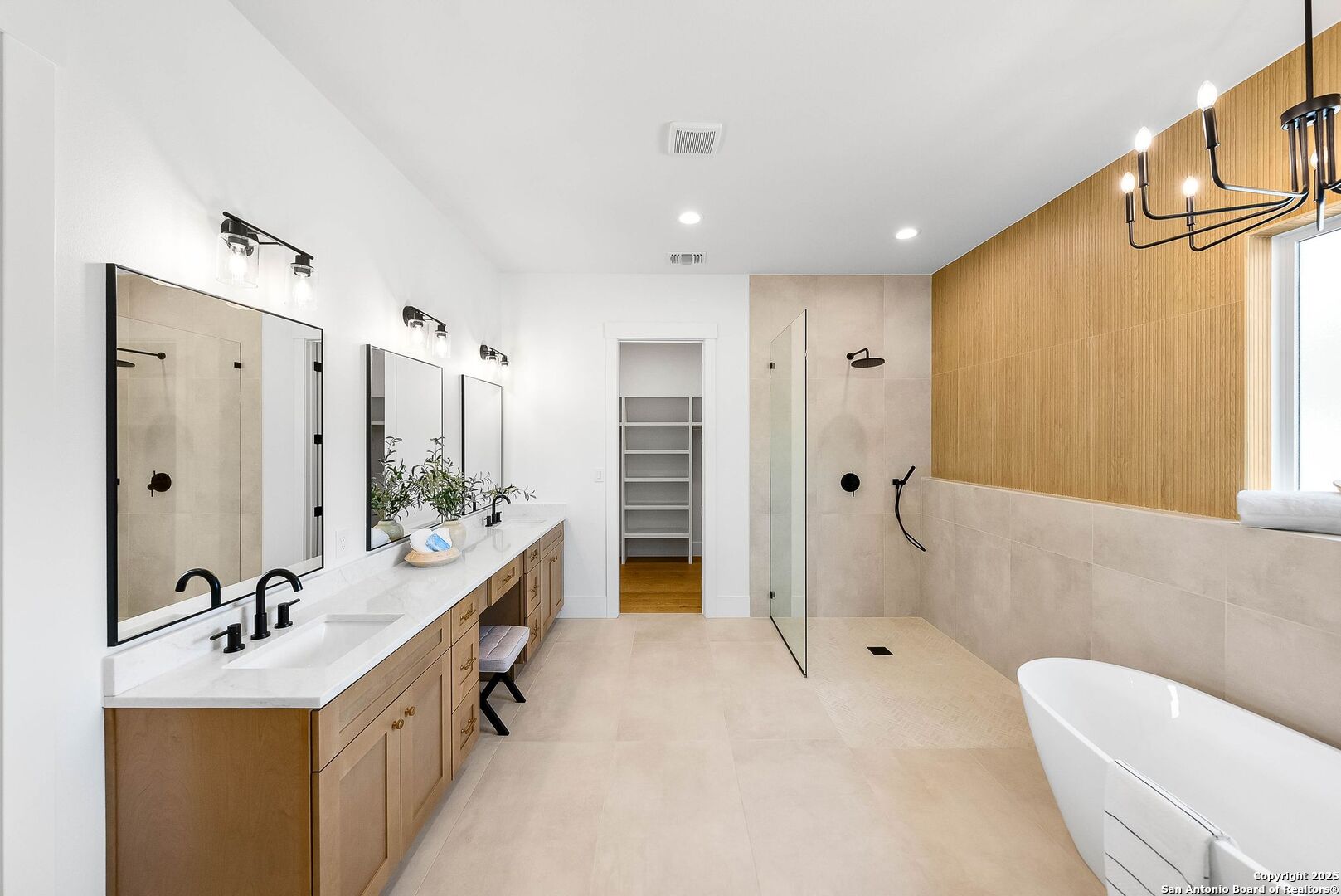 456 Rio Azul Drive Pipe Creek, TX 78063 - Photo 24 of 56