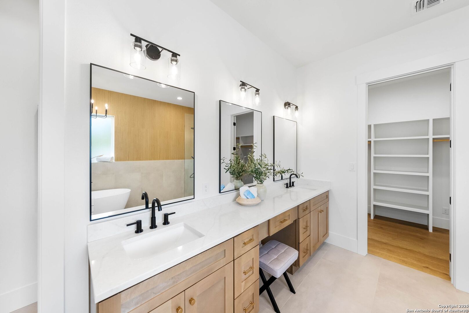 456 Rio Azul Drive Pipe Creek, TX 78063 - Photo 25 of 56