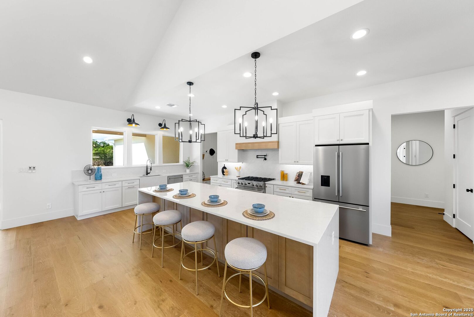 456 Rio Azul Drive Pipe Creek, TX 78063 - Photo 10 of 56