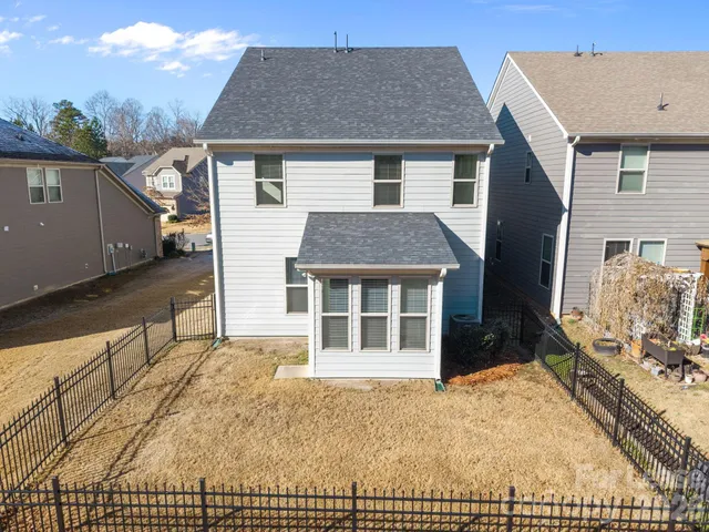 a house view with a outdoor space