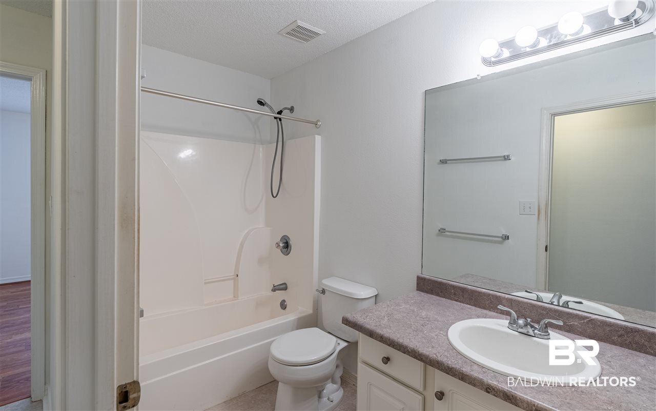 139 Destrehan Road Fairhope, AL 36532 - Photo 21 of 25 Bathroom 2