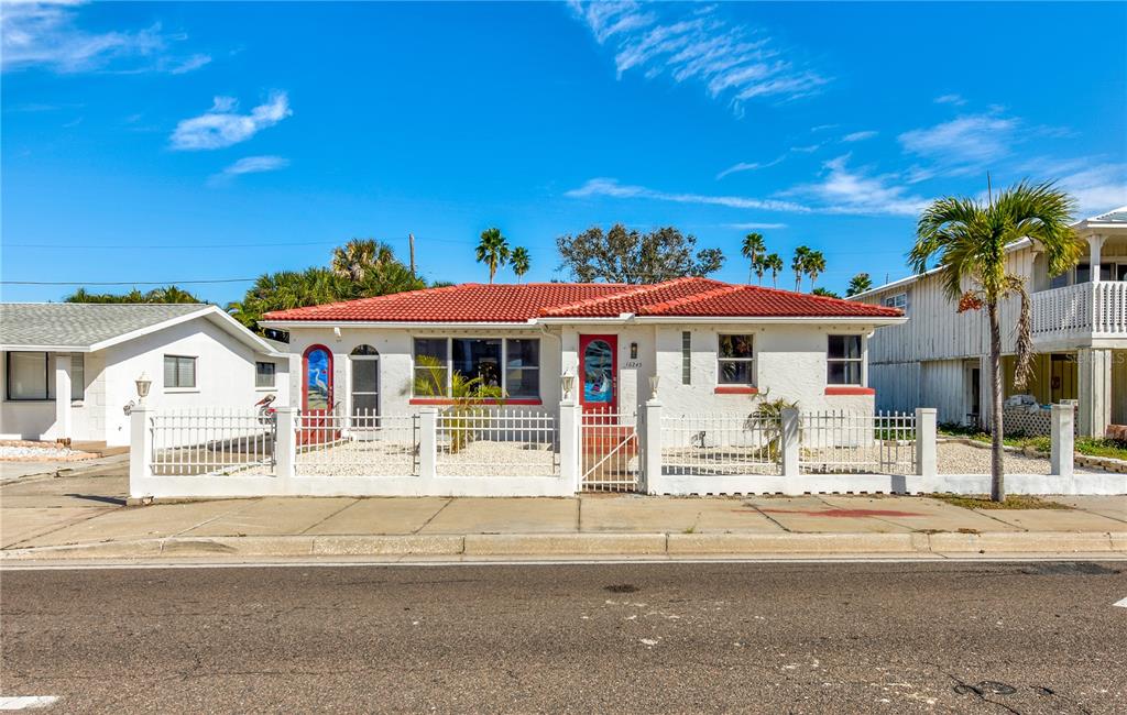 16245 Gulf Boulevard Redington Beach, FL 33708 - Photo 12 of 30