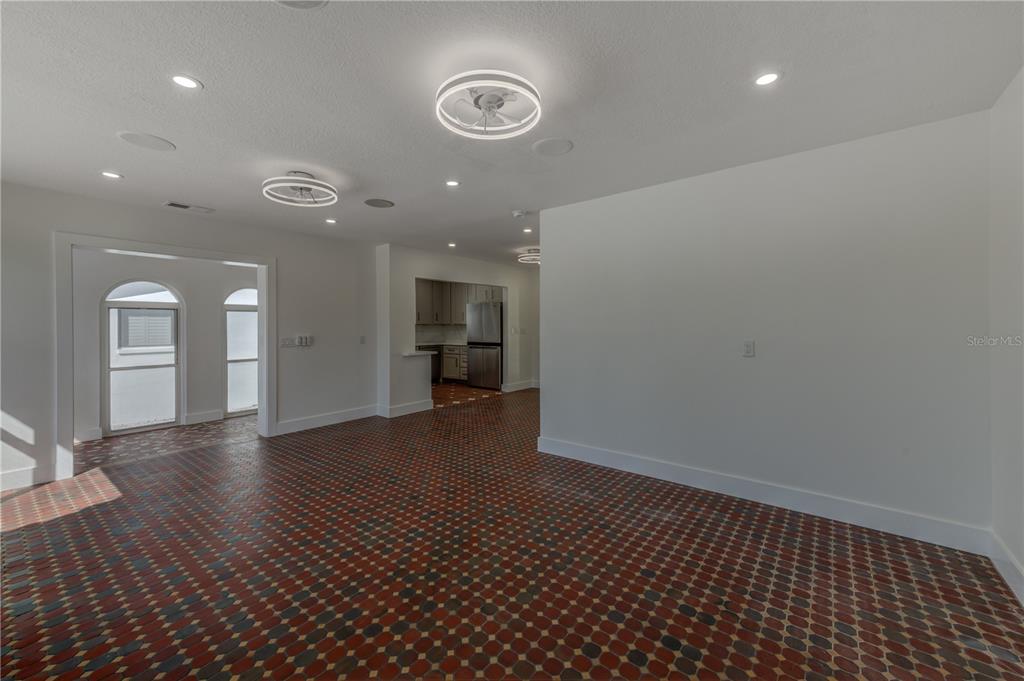 16245 Gulf Boulevard Redington Beach, FL 33708 - Photo 16 of 30 a view of livingroom with furniture