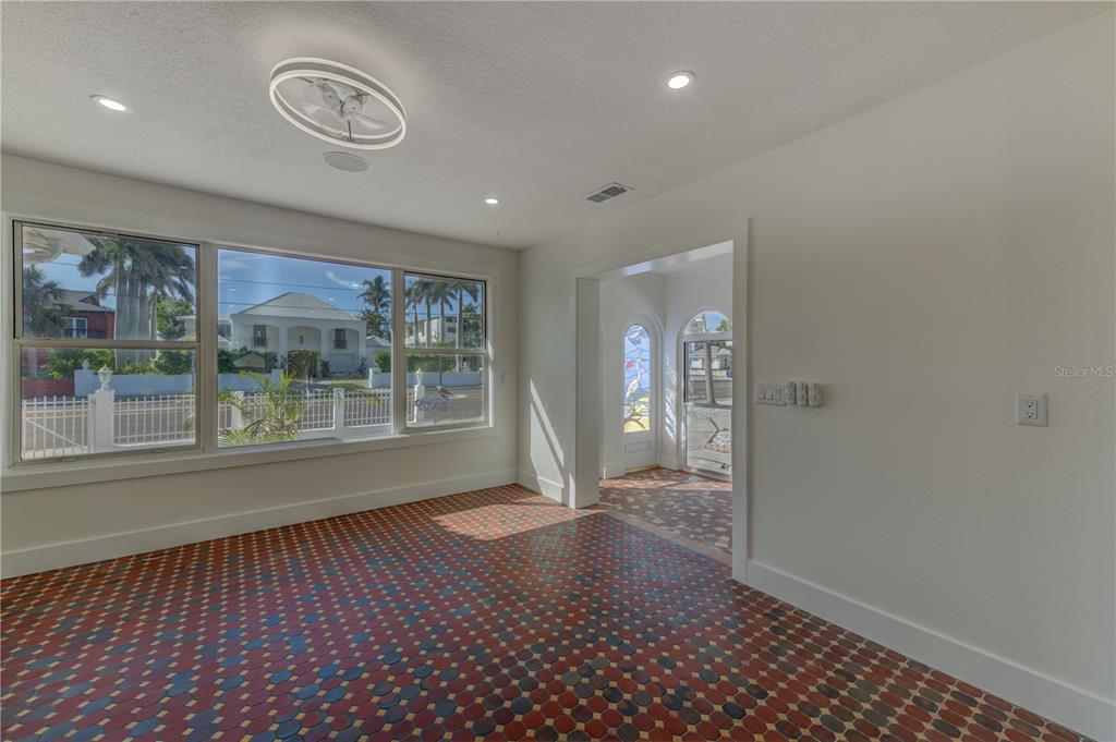 16245 Gulf Boulevard Redington Beach, FL 33708 - Photo 18 of 30