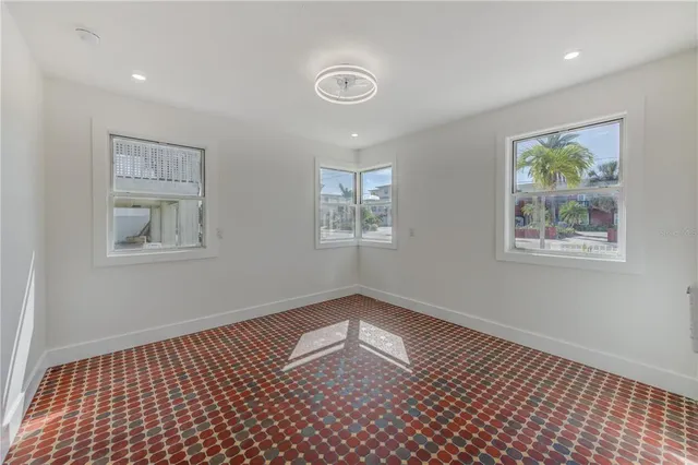 $4,750 | 16245 Gulf Boulevard, Redington Beach, FL 33708