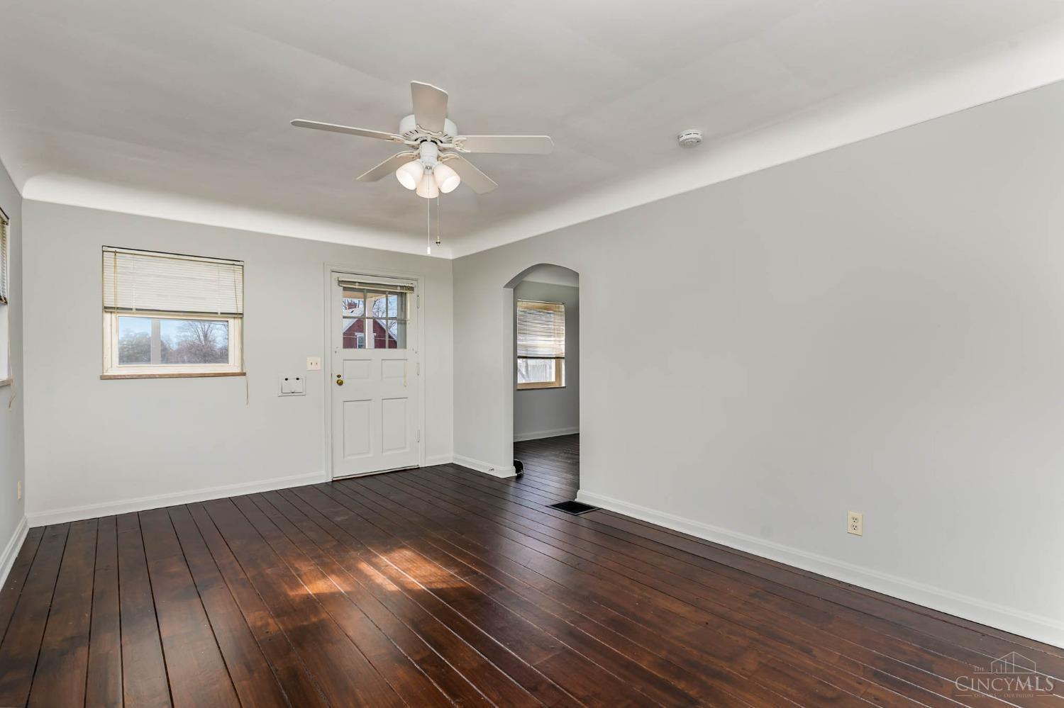 4364 North Bend Road Cincinnati, OH 45211 - Photo 4 of 22 Gallery Image 4