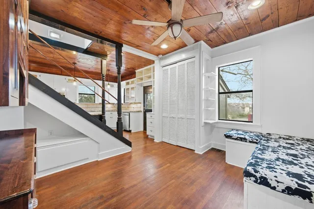 $950,000 | 111 East 2nd Street, Georgetown, TX 78626