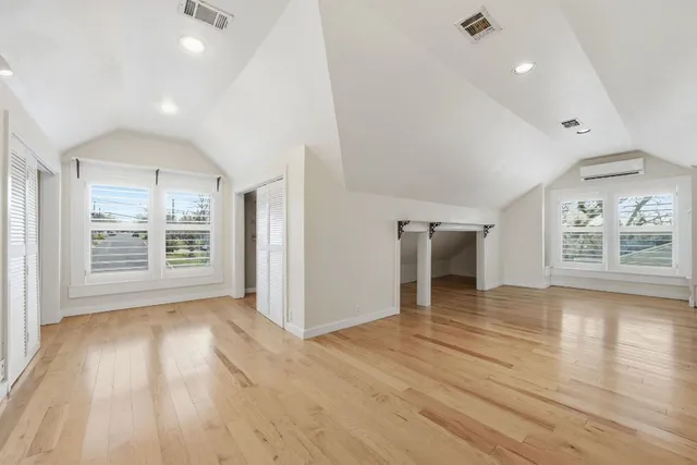 $950,000 | 111 East 2nd Street, Georgetown, TX 78626