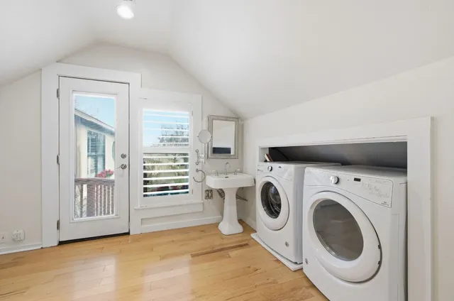 $950,000 | 111 East 2nd Street, Georgetown, TX 78626