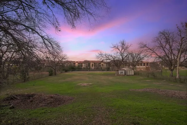 $950,000 | 111 East 2nd Street, Georgetown, TX 78626