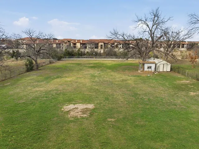 $950,000 | 111 East 2nd Street, Georgetown, TX 78626