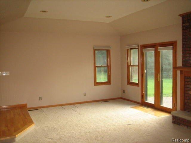 6590 Cribbins Road Jeddo, MI 48032 - Photo 7 of 11 6590 cribbins rd jeddo 031.jpg