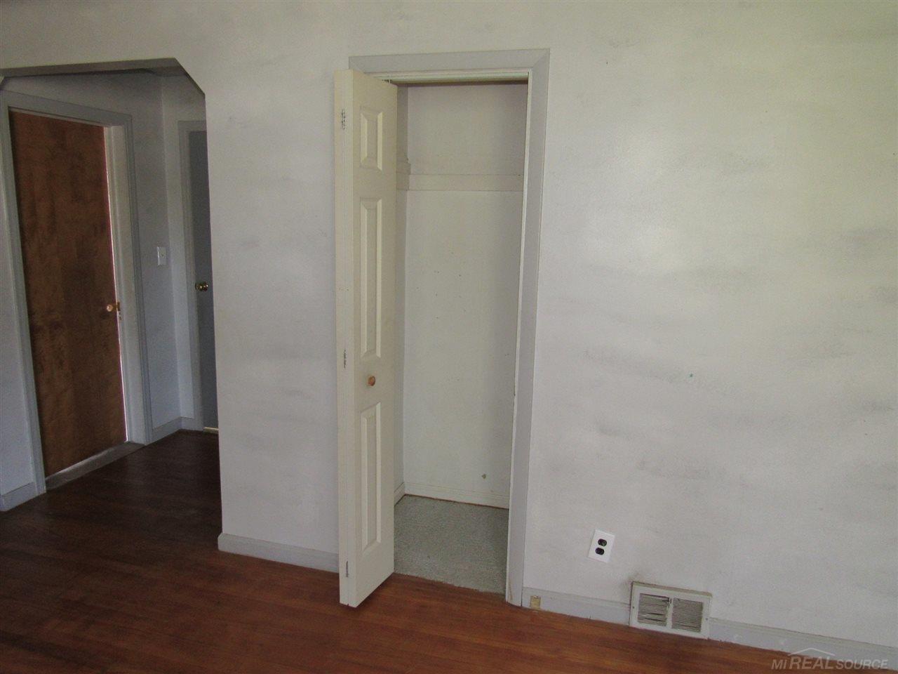2827 Weaverton Rochester Hills, MI 48307 - Photo 29 of 36