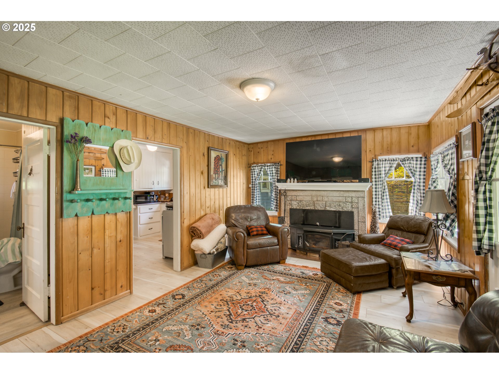 26630 East Roberts Road Welches, OR 97067 - Photo 4 of 24