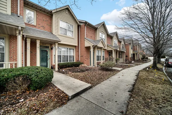 $249,900 | 8822 St James Place, Highland, IN 46322